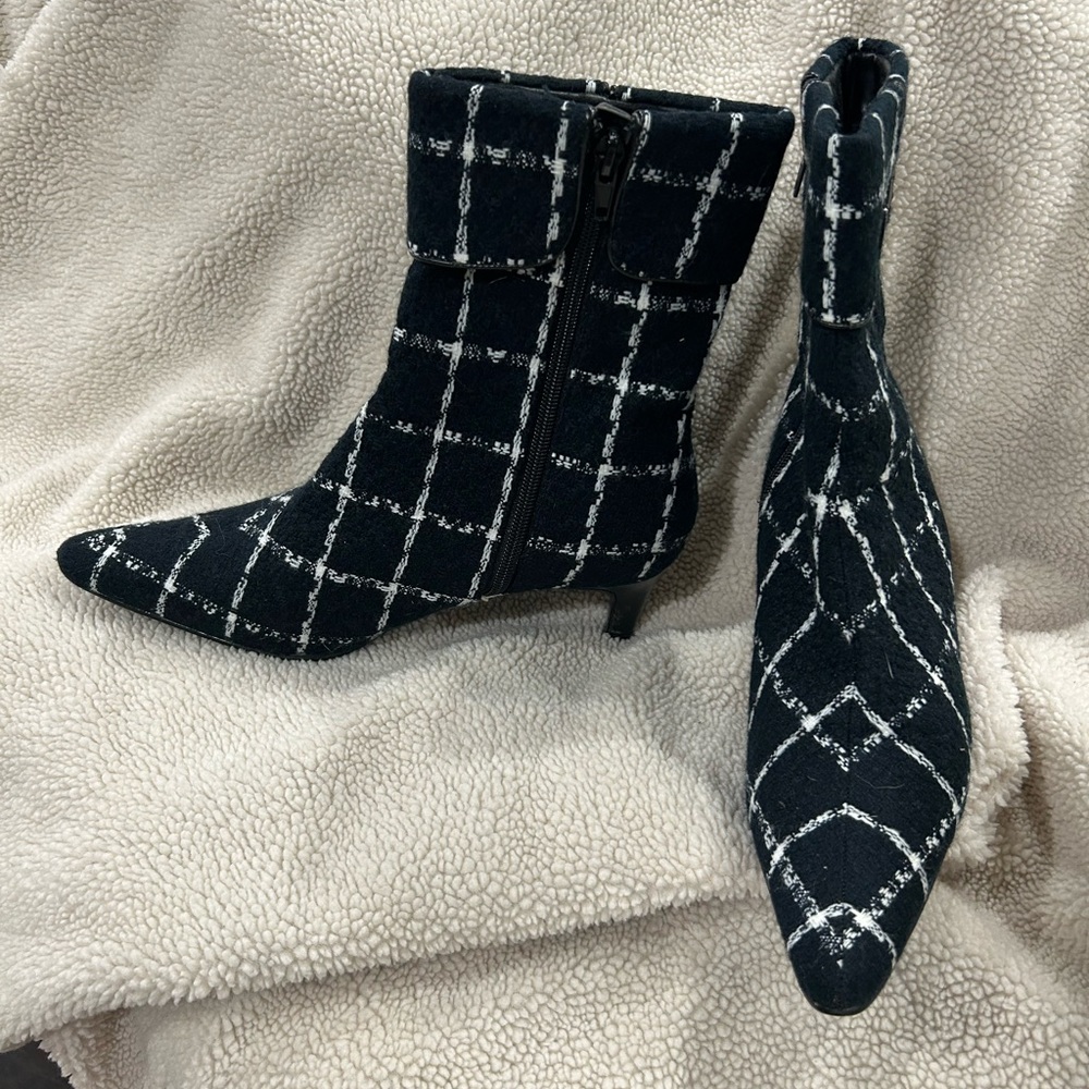 Stylish Black and White Women's Ankle Boots